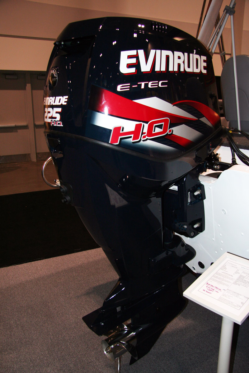 2009 Evinrude ETEC at 2009 TIBS